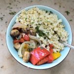 Mediterrane Antipasti Bowl mit Reis (Low Carb) Glutenfrei Blumenkohlreis Foodblog München