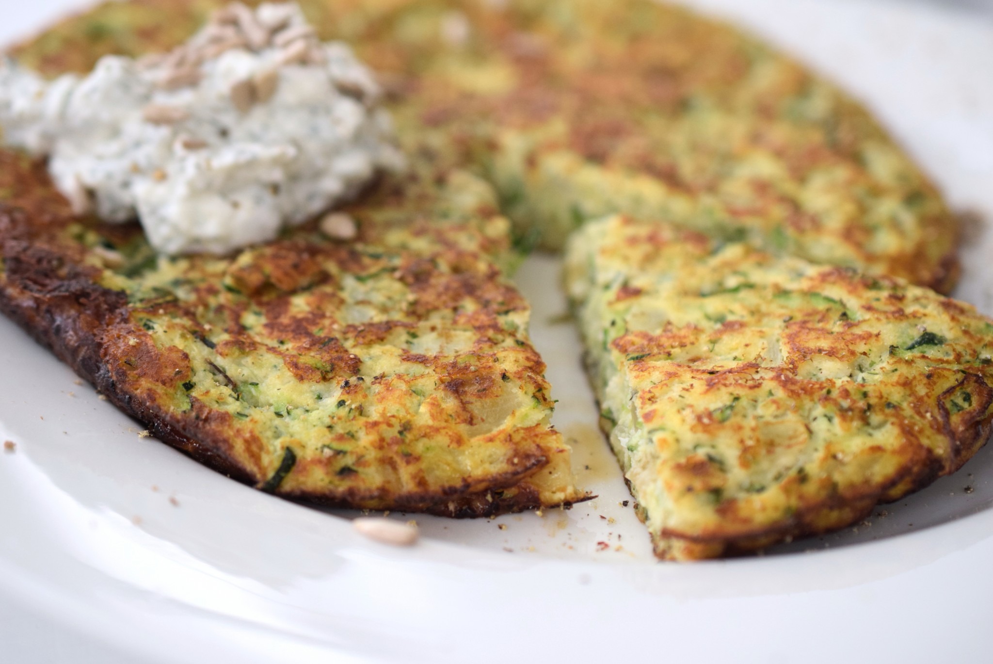 Dein Low Carb Mittagessen: Zucchini-Rösti • Lachfoodies ...