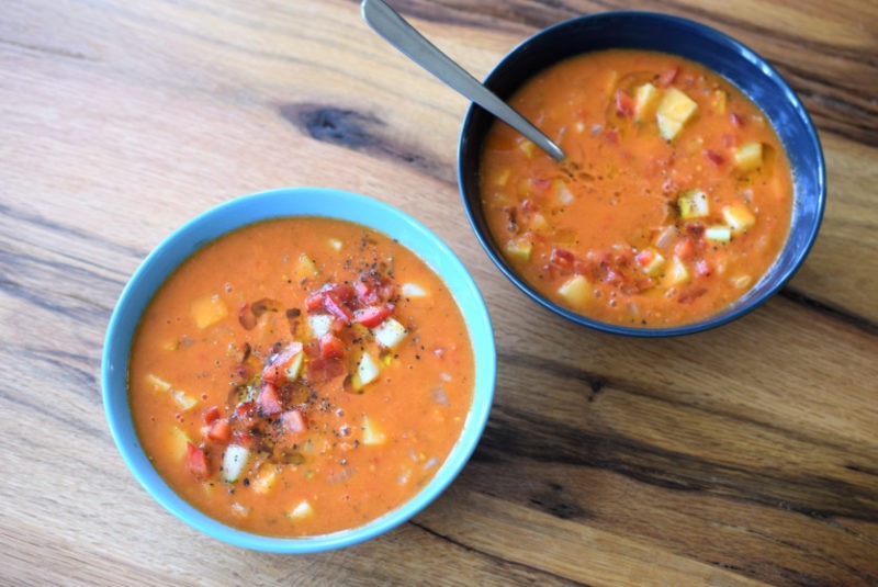 Gazpacho - kalte spanische Suppe • Lachfoodies